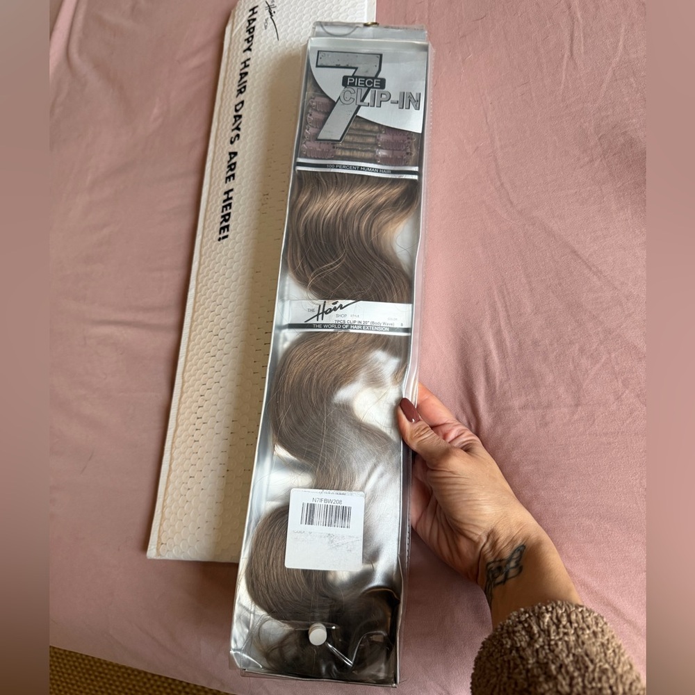 Luxurious 7-Piece Clip-In Hair Extensions - Ash Brown